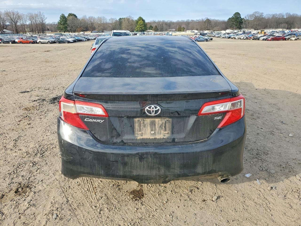 2014 TOYOTA CAMRY