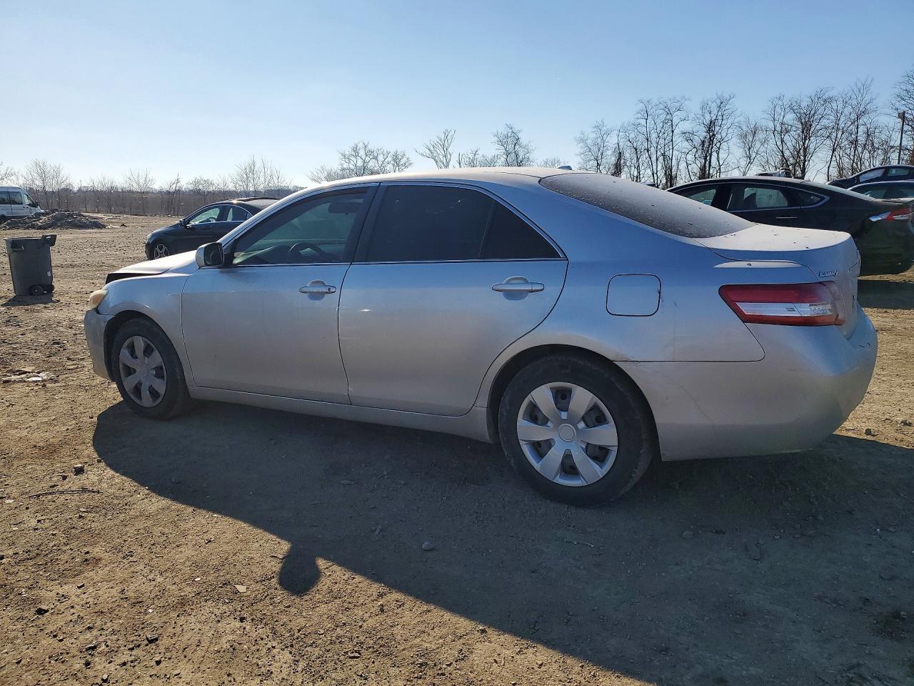 2011 TOYOTA CAMRY