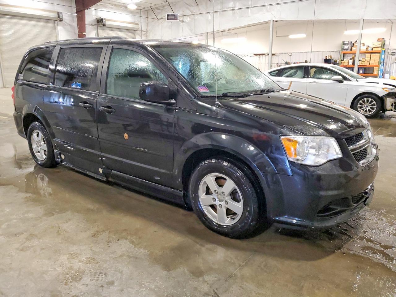 2013 DODGE GRAND CARAVAN