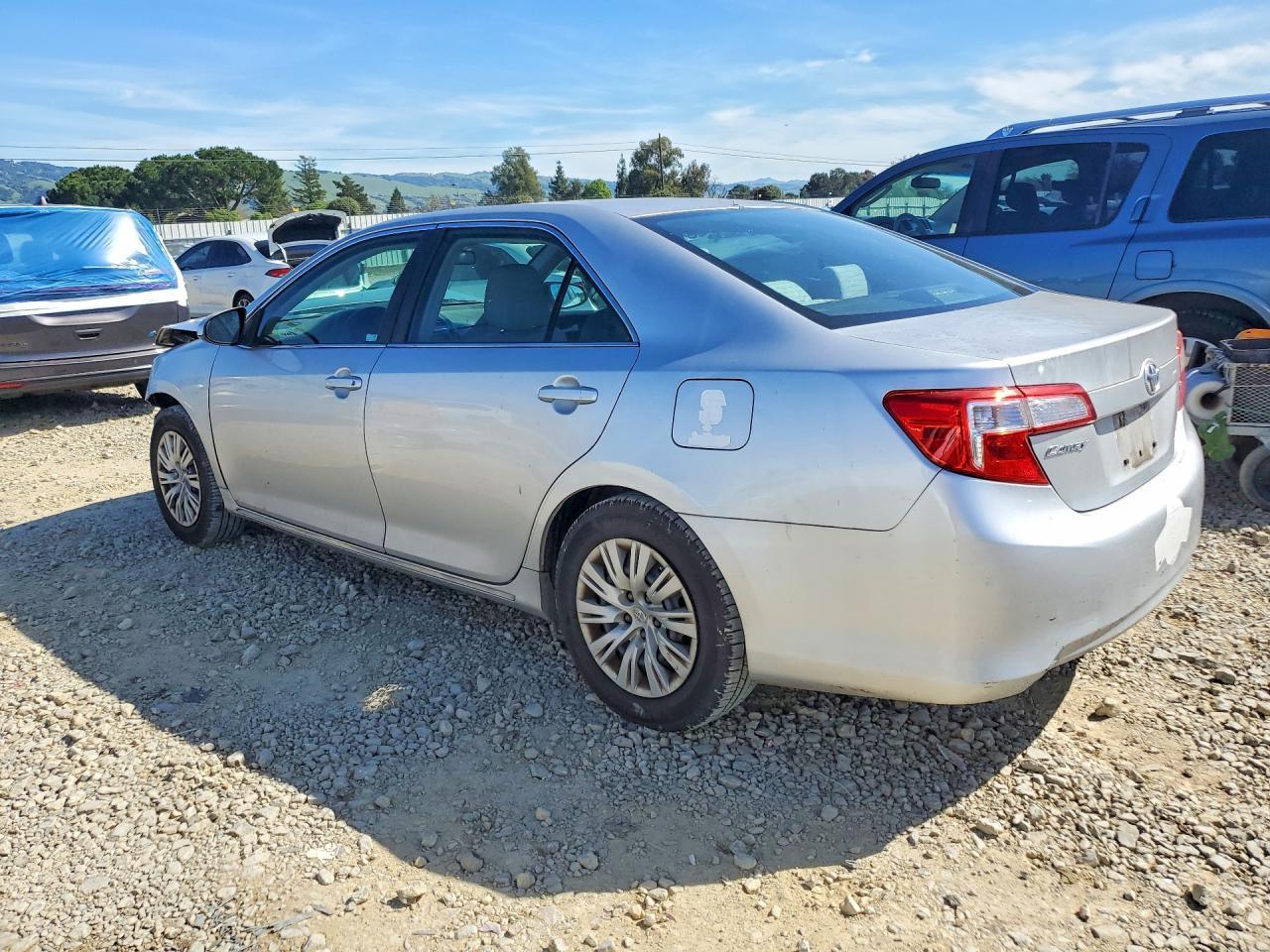 2013 TOYOTA CAMRY