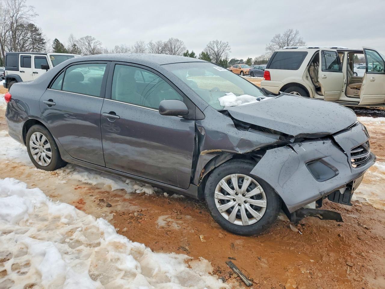 2013 TOYOTA COROLLA