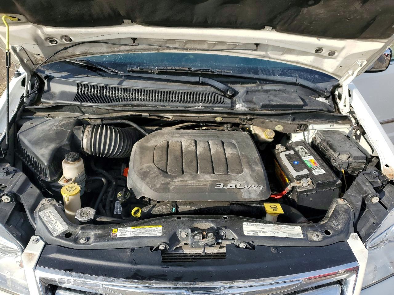 2011 CHRYSLER Town & Country