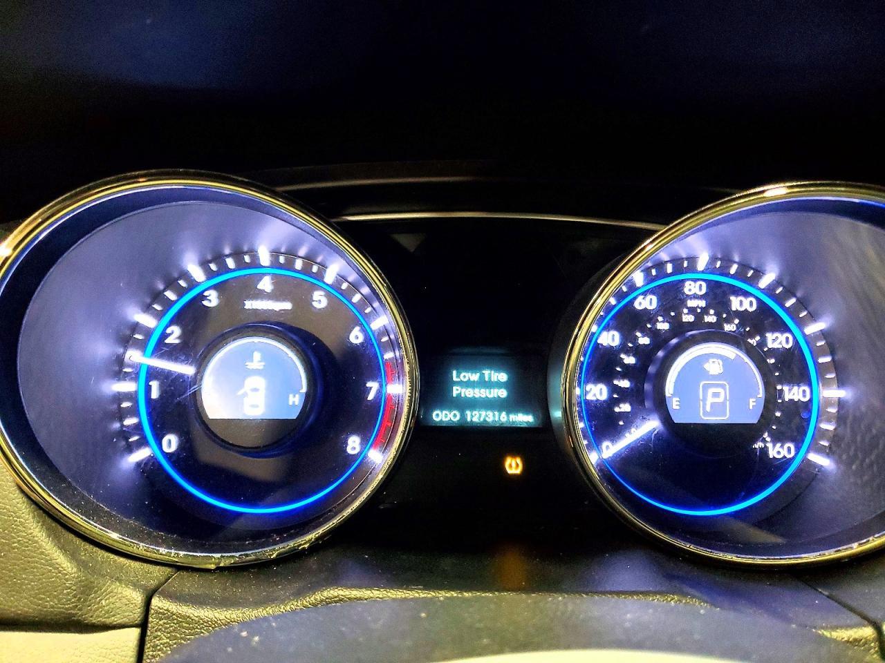 2011 HYUNDAI SONATA