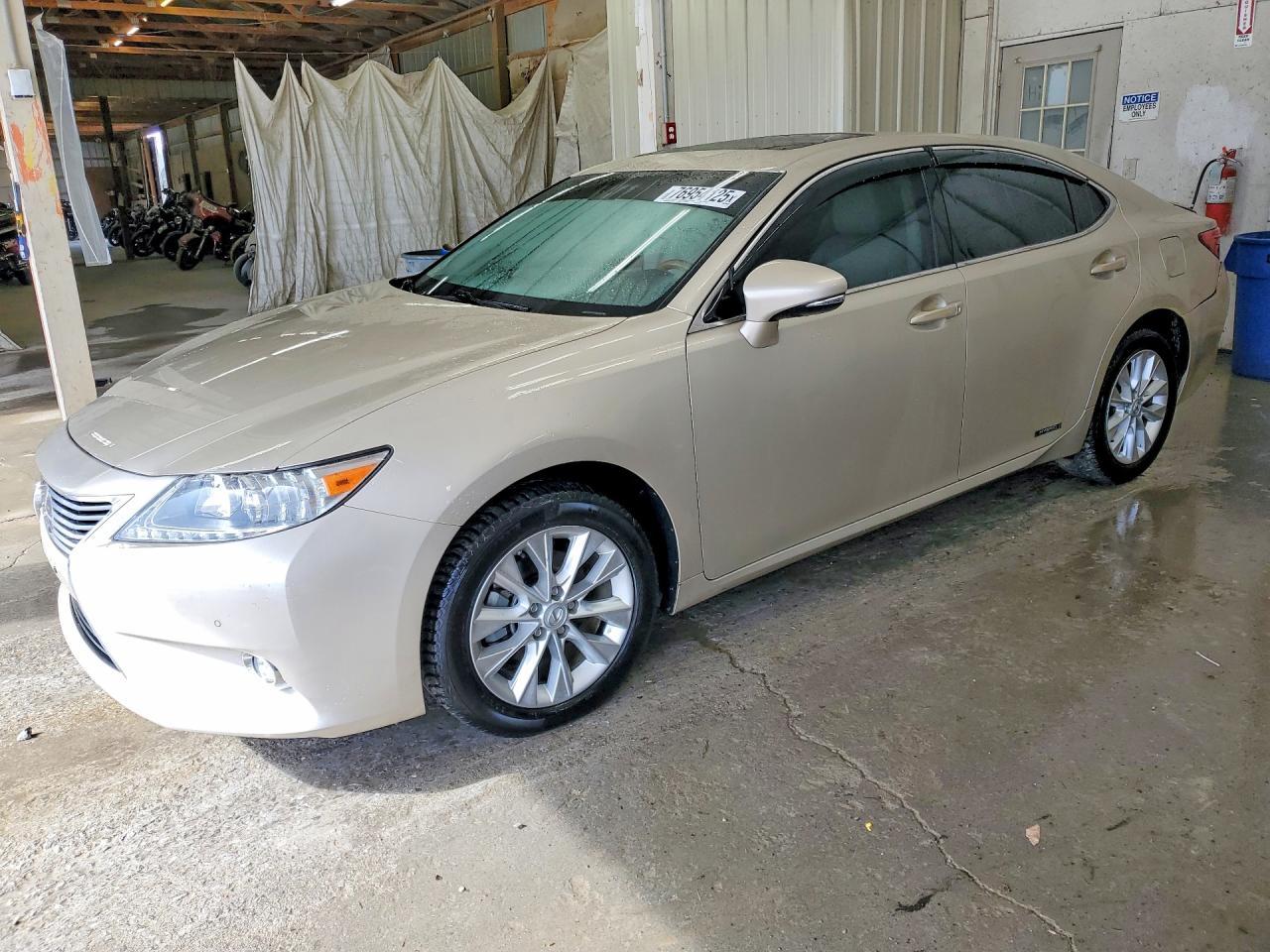 2015 LEXUS ES 300H