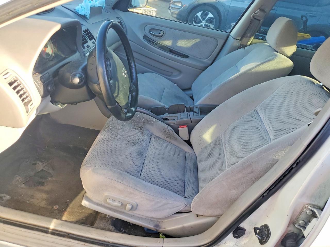 2003 NISSAN Maxima