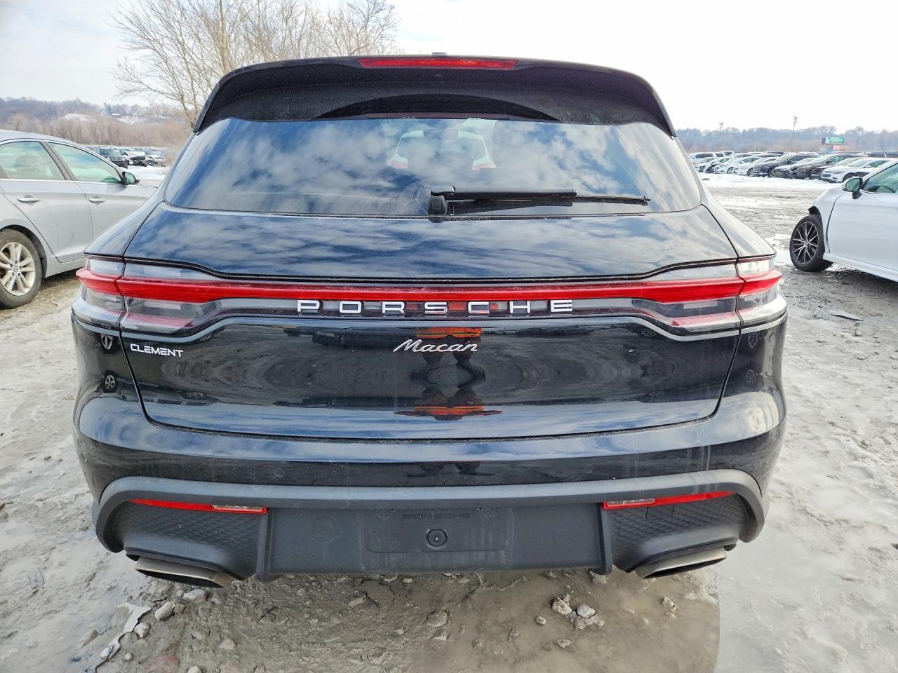 2022 PORSCHE Macan