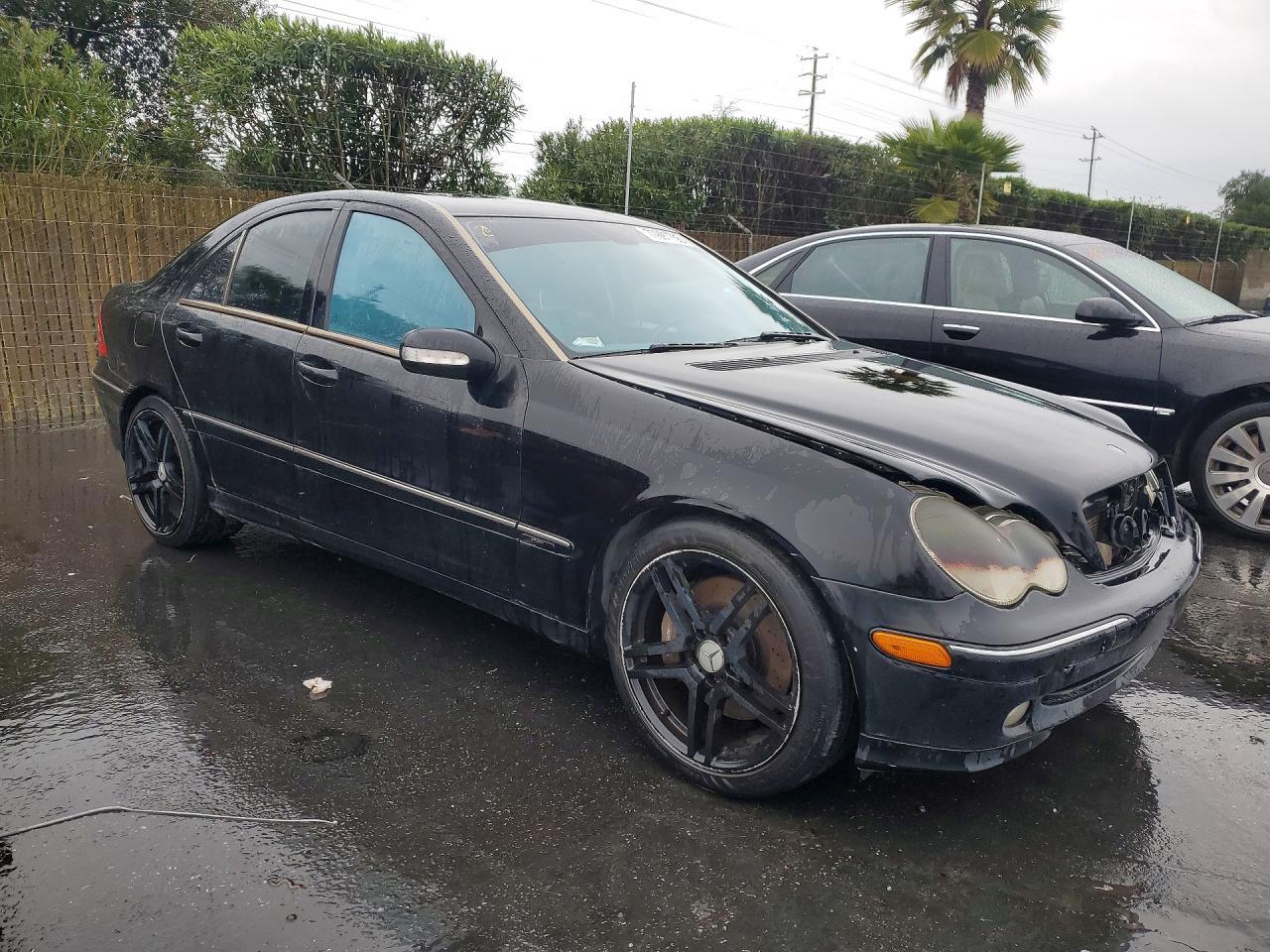2004 MERCEDES-BENZ C-CLASS