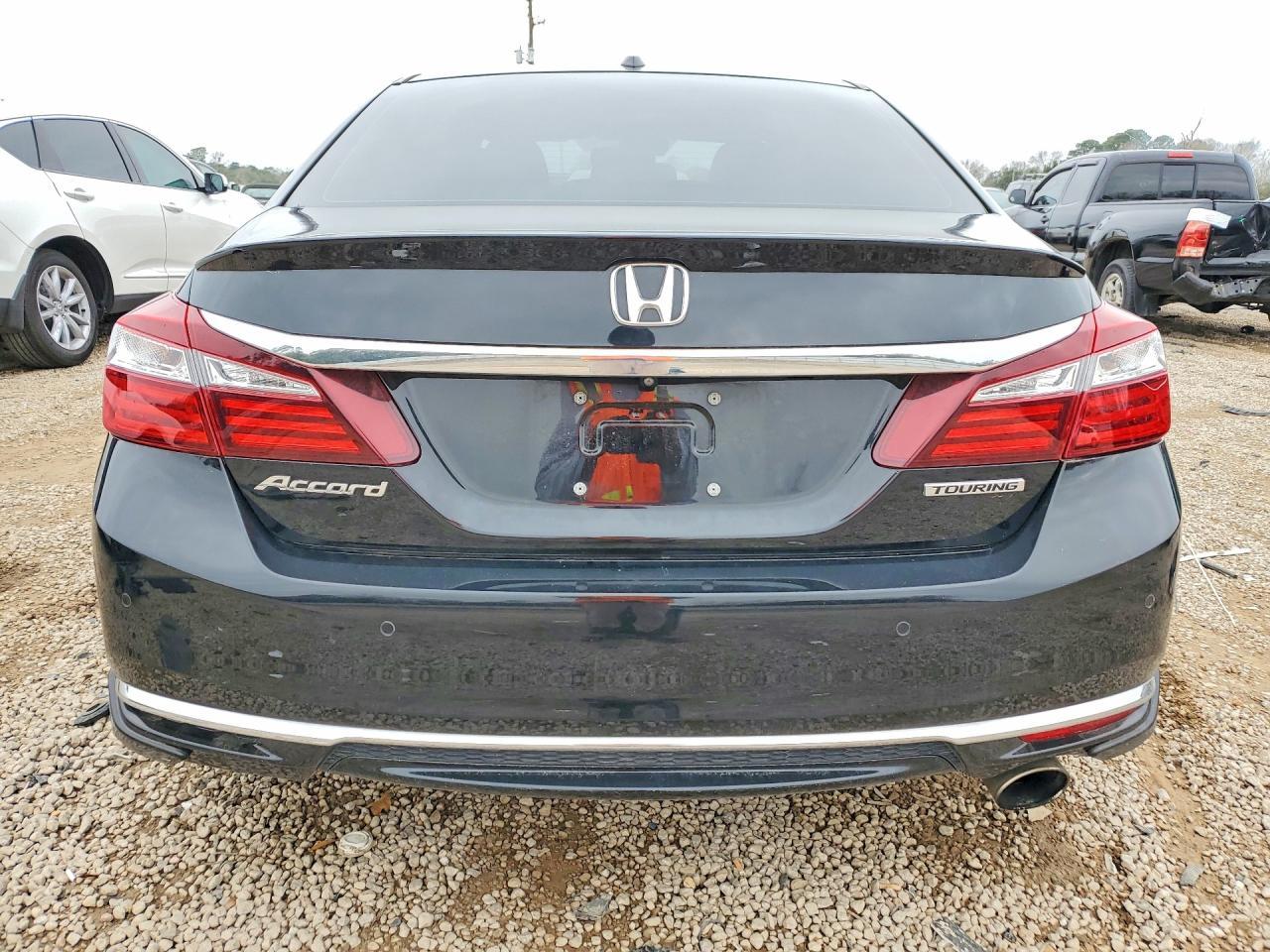 2017 HONDA ACCORD