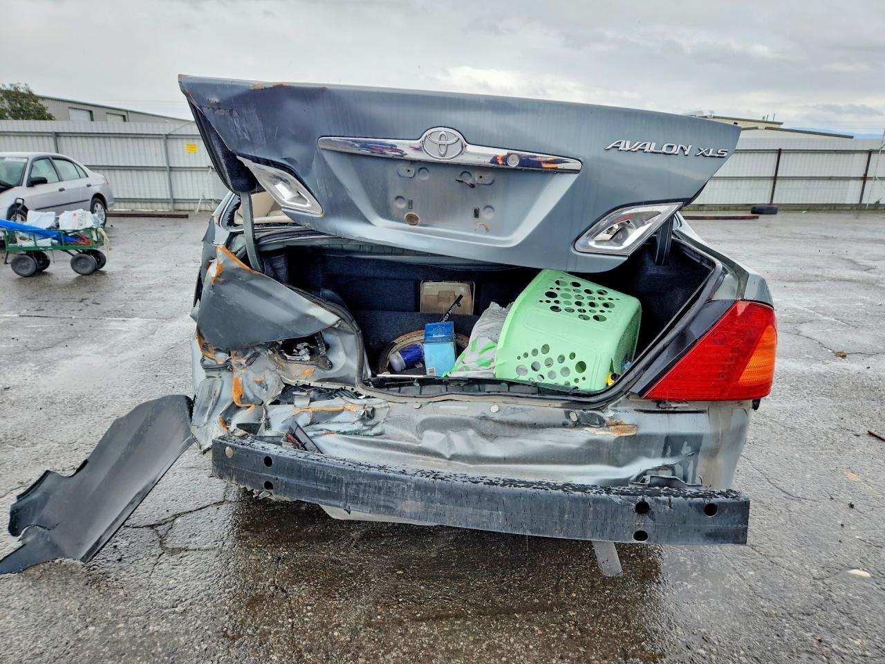 2001 TOYOTA Avalon