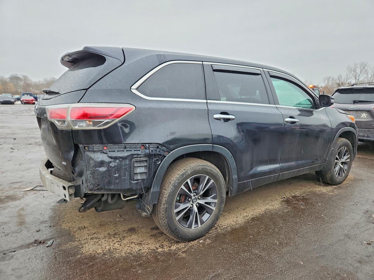 2016 TOYOTA HIGHLANDER