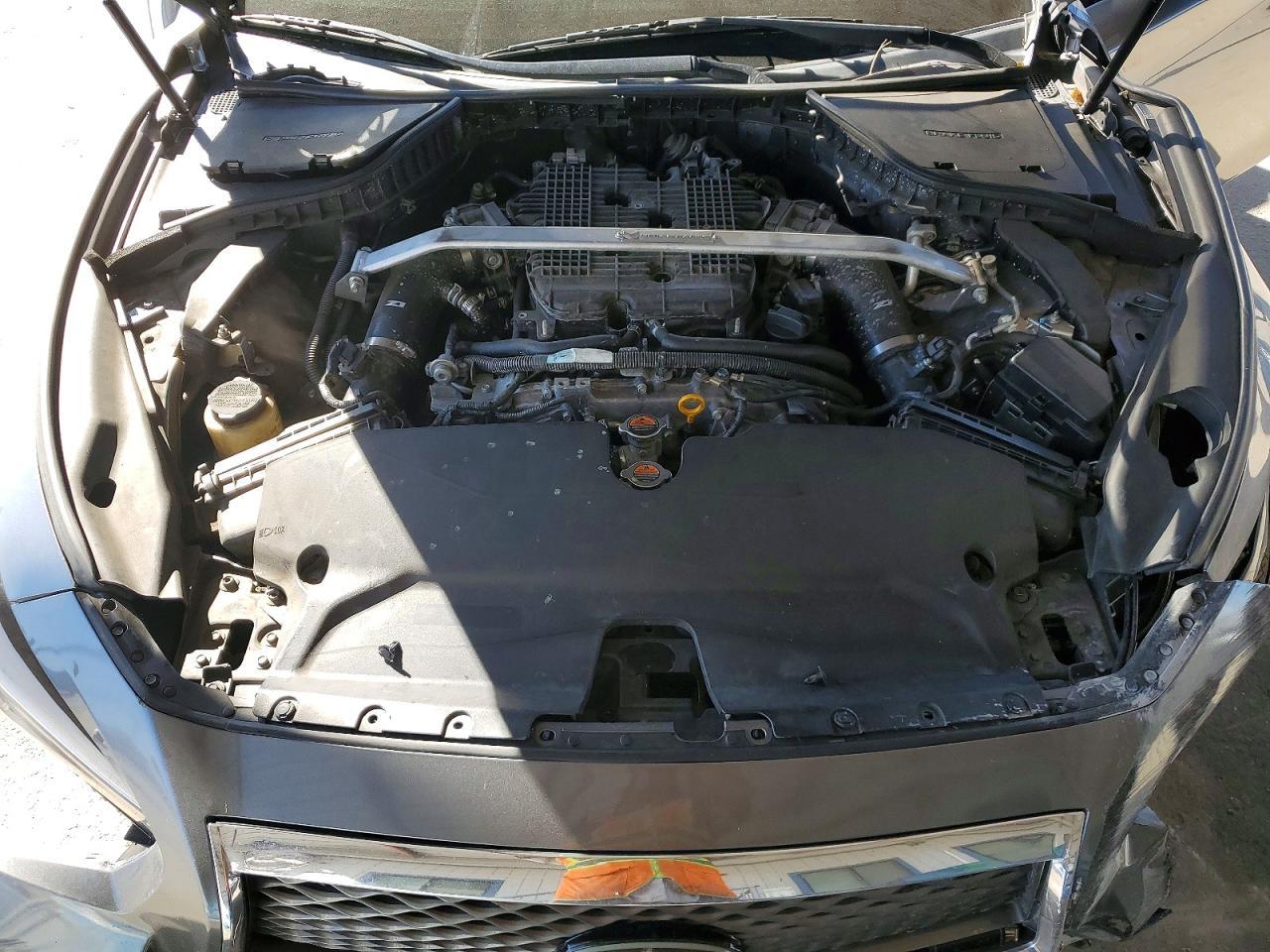 2015 INFINITI Q50