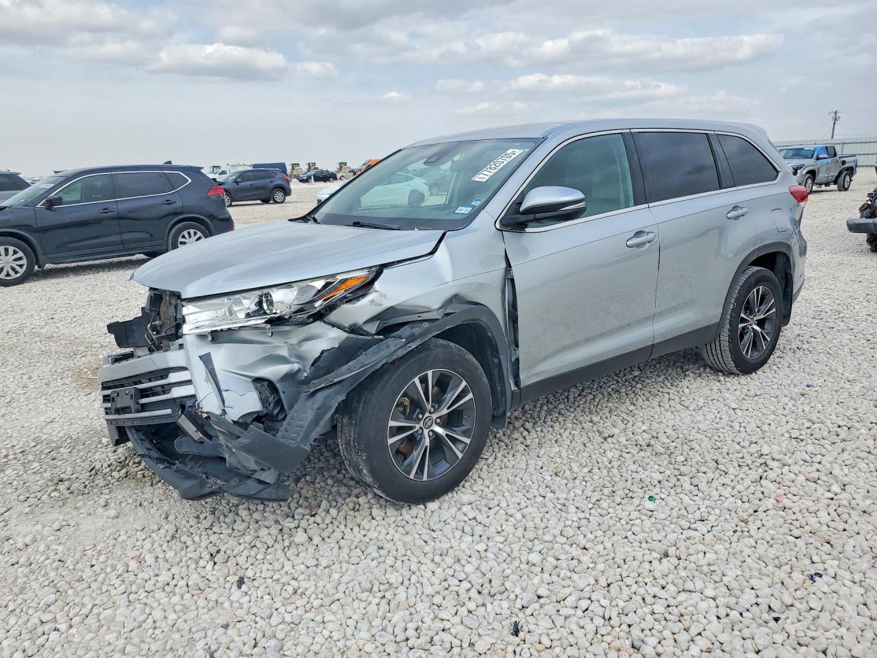 2019 TOYOTA HIGHLANDER