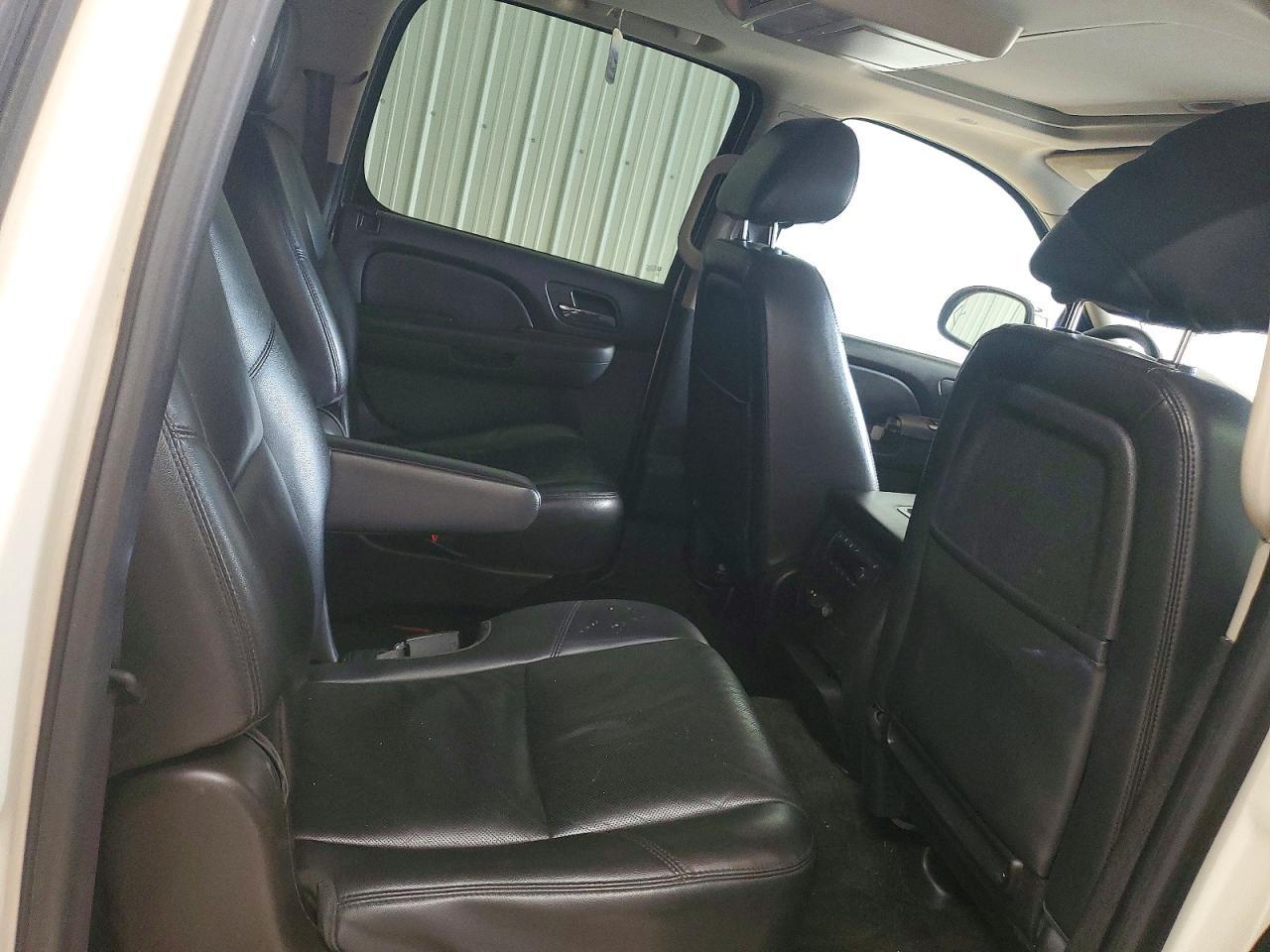 2014 CHEVROLET Suburban