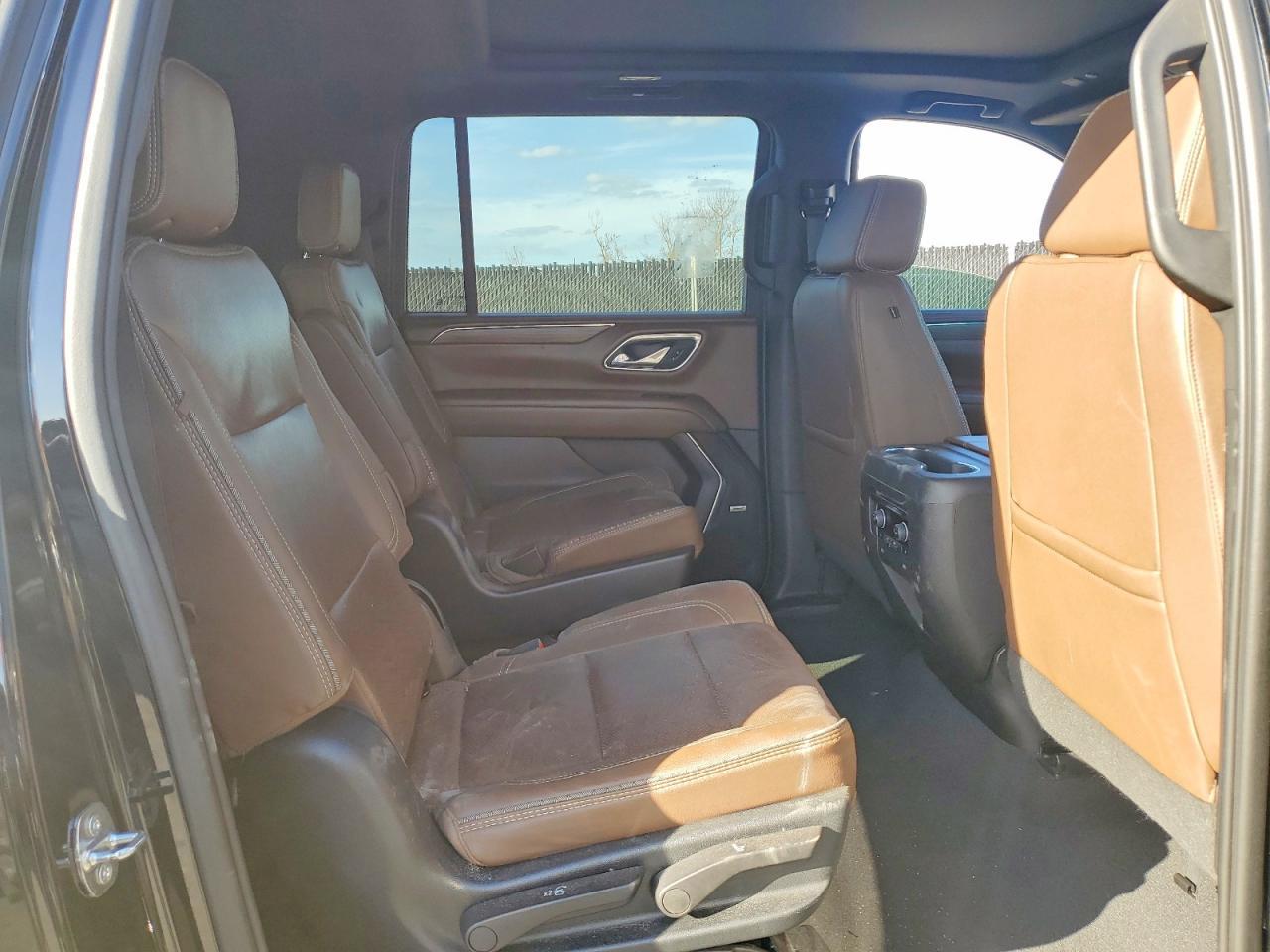 2023 CHEVROLET Suburban