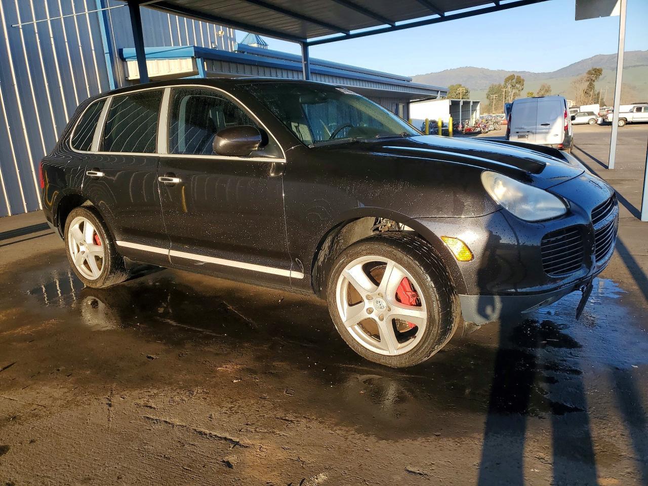 2004 PORSCHE CAYENNE