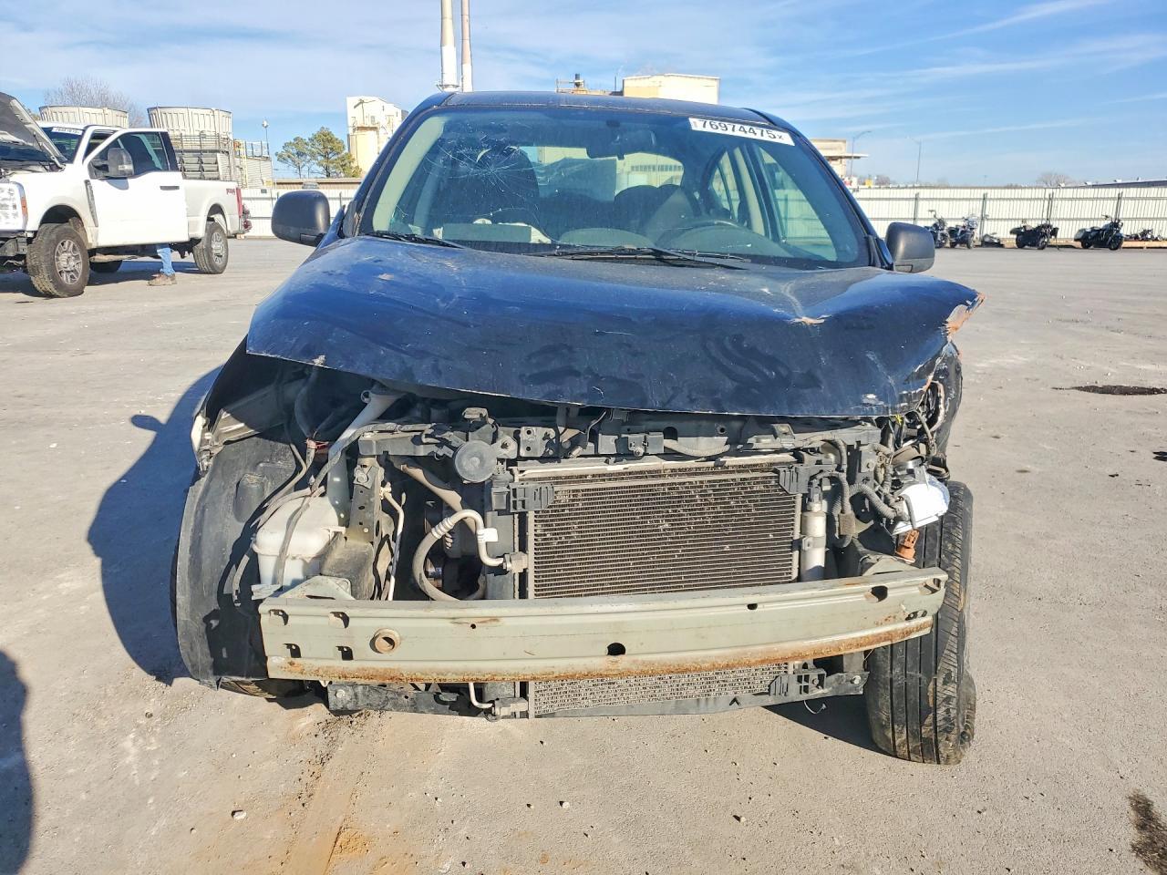 2015 NISSAN VERSA