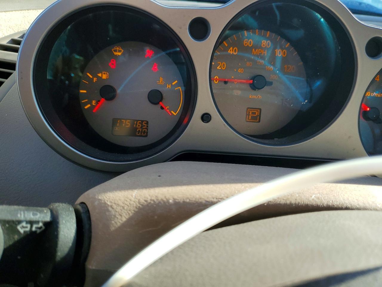 2005 NISSAN Maxima