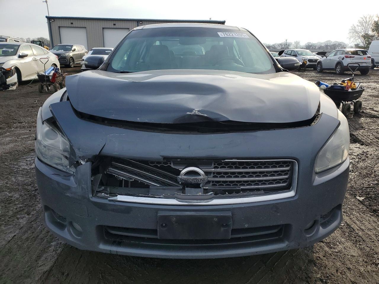2010 NISSAN Maxima