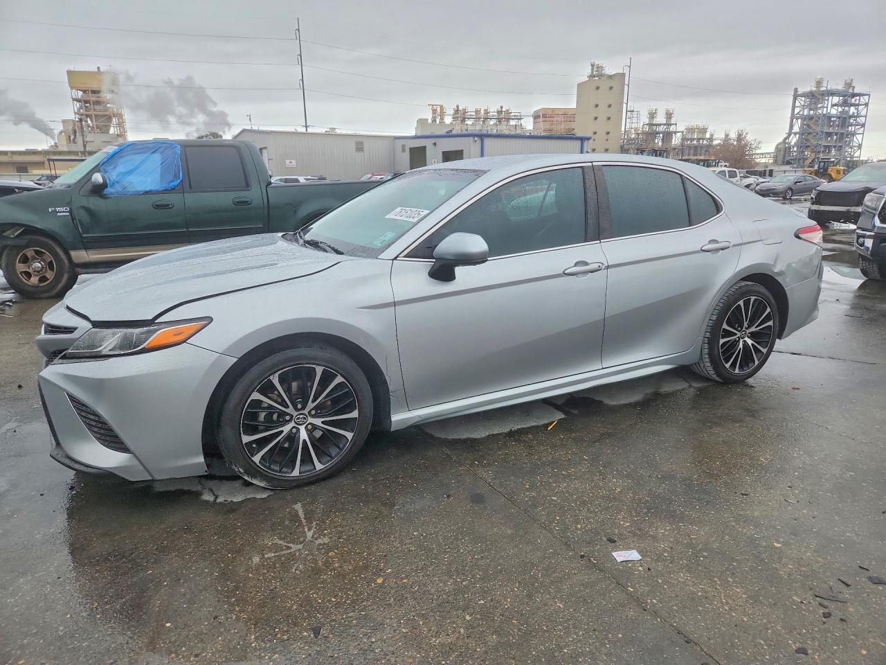 2018 TOYOTA CAMRY