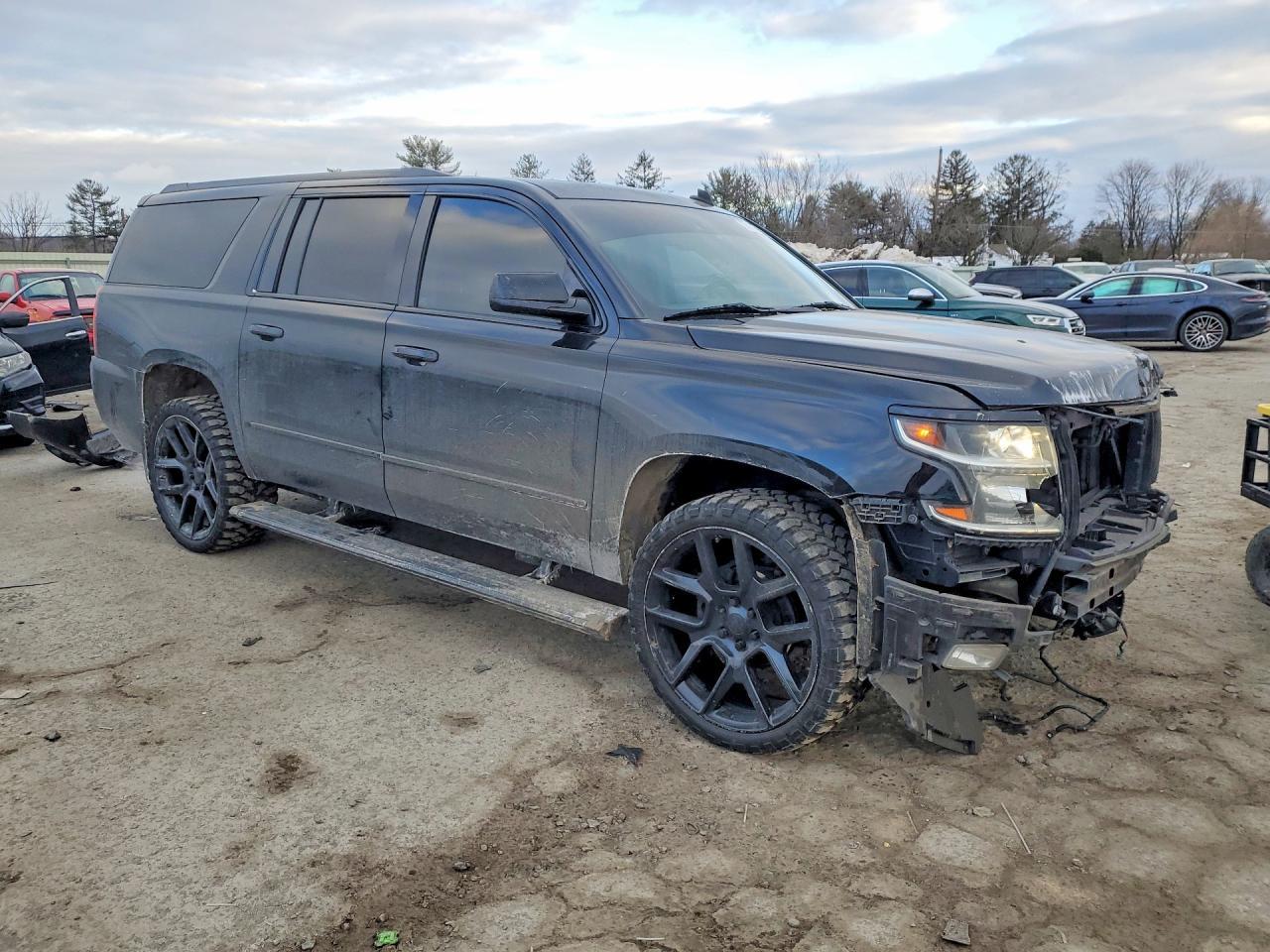 2015 CHEVROLET Suburban