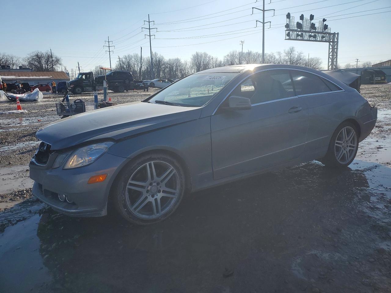 2011 MERCEDES-BENZ E-Class