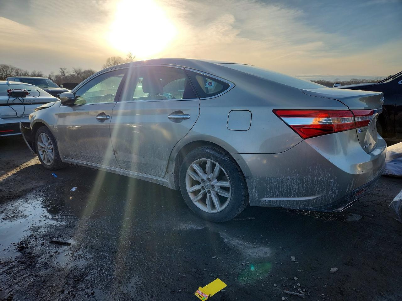 2014 TOYOTA Avalon