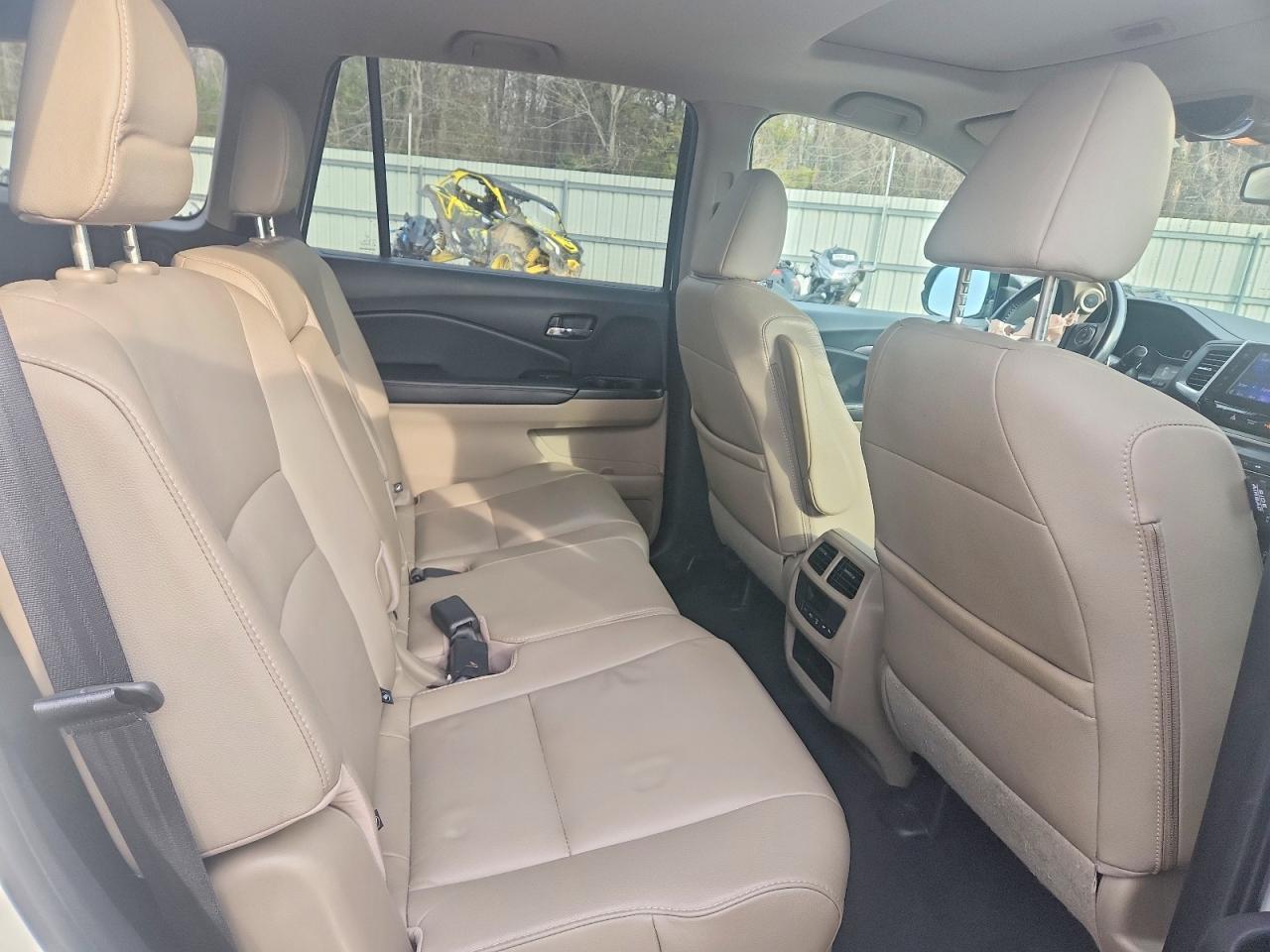 2017 HONDA PILOT