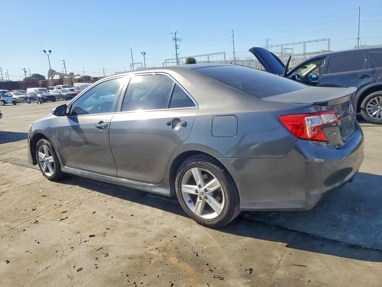 2013 TOYOTA CAMRY