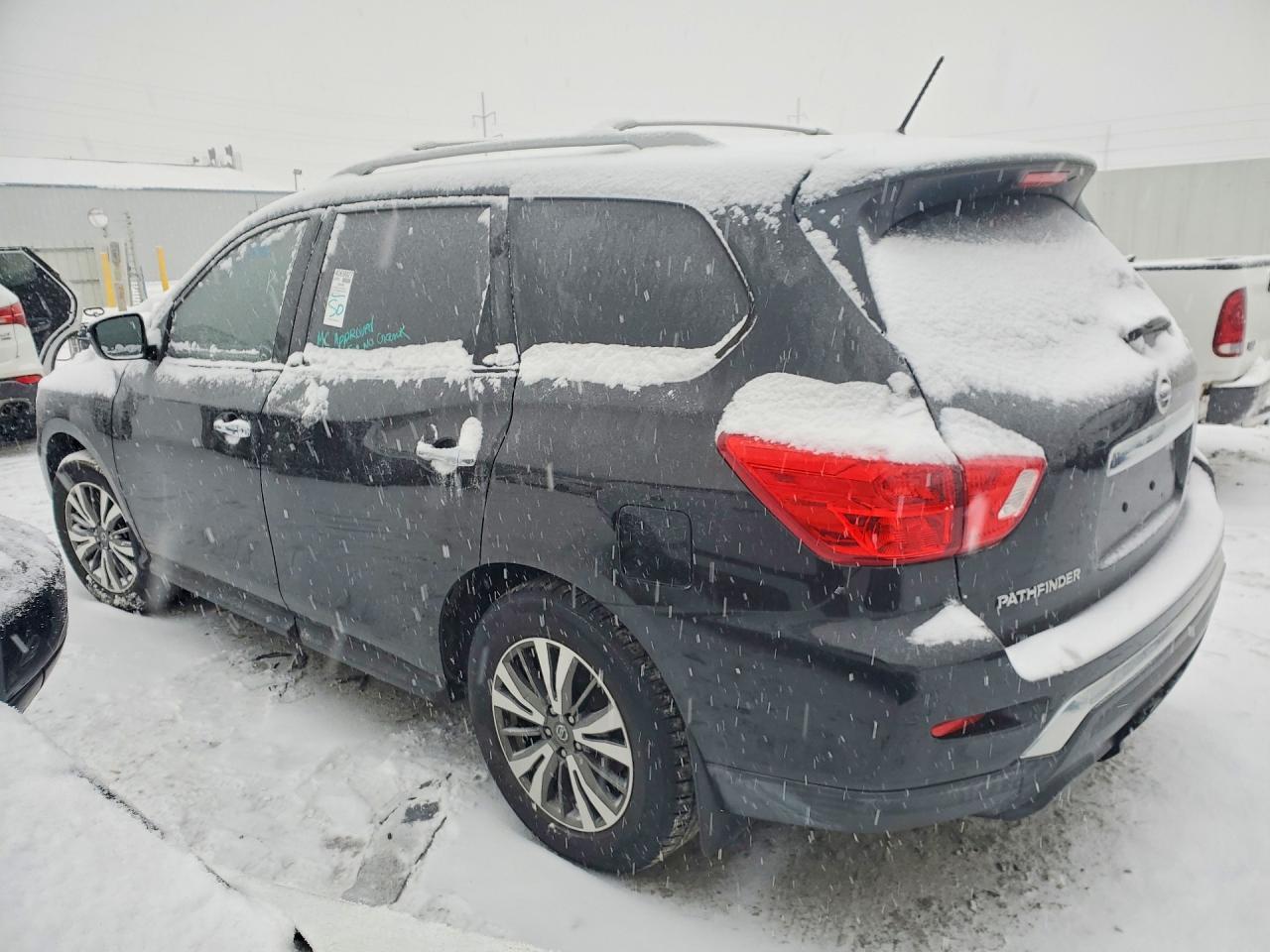 2017 NISSAN PATHFINDER