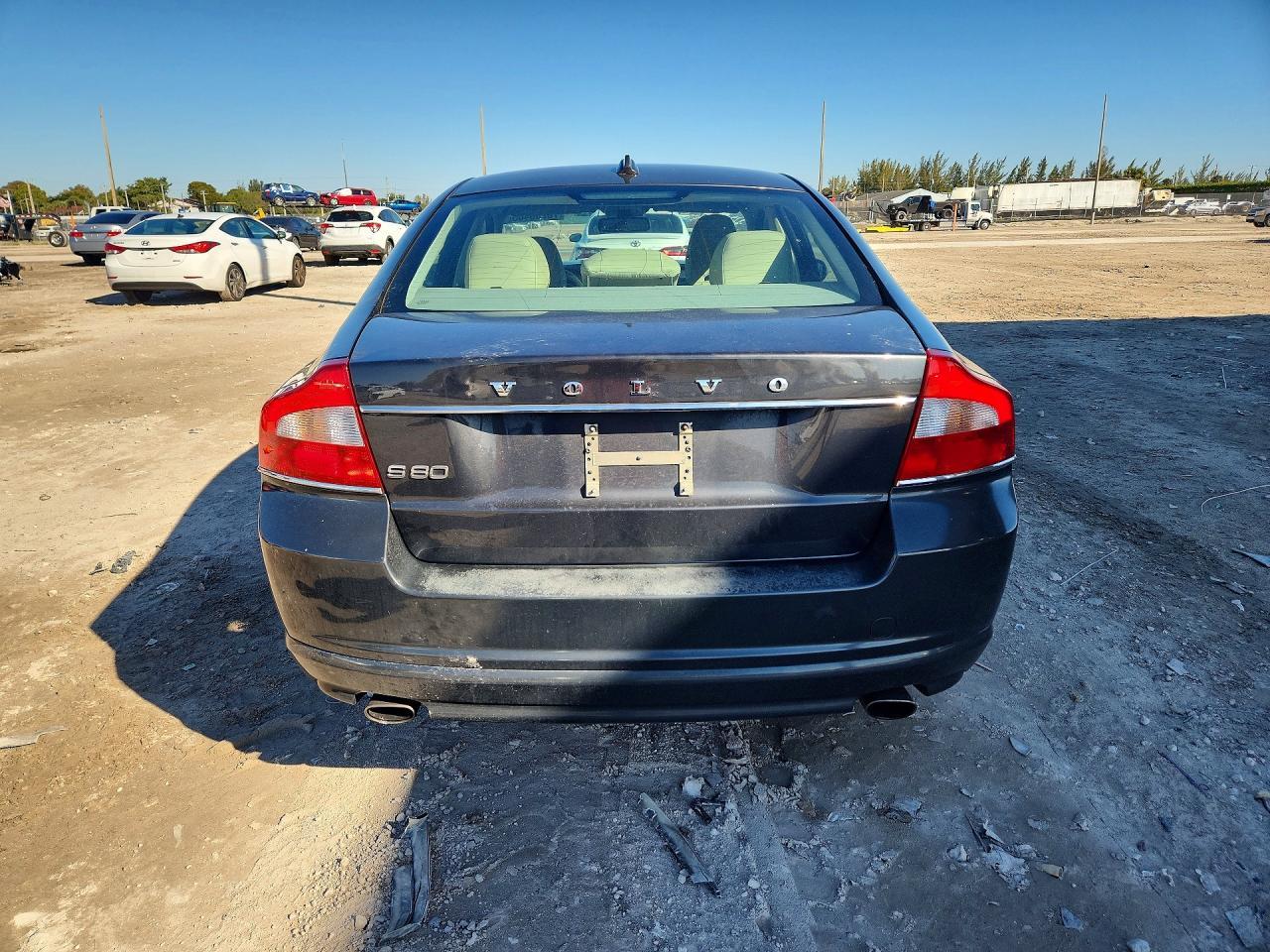 2011 VOLVO S80