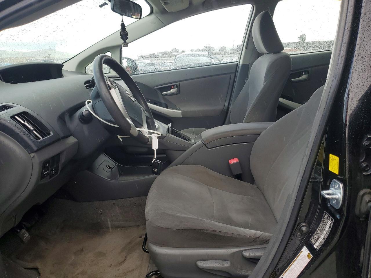 2011 TOYOTA PRIUS