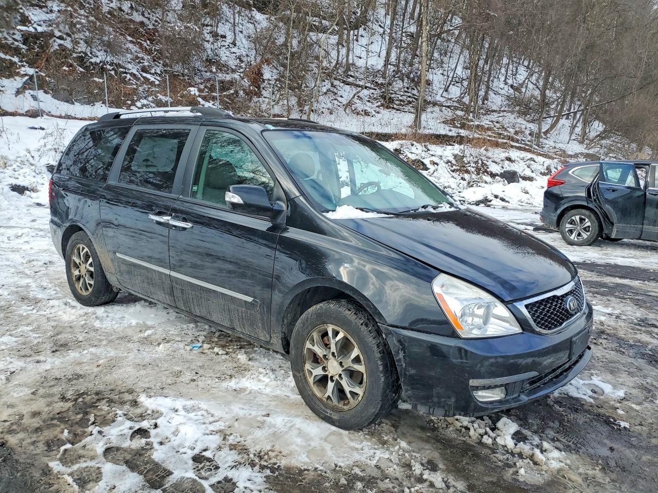2014 KIA SEDONA