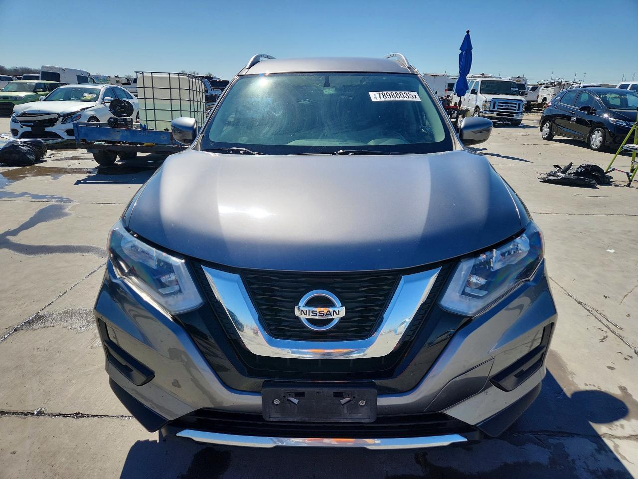 2017 NISSAN ROGUE
