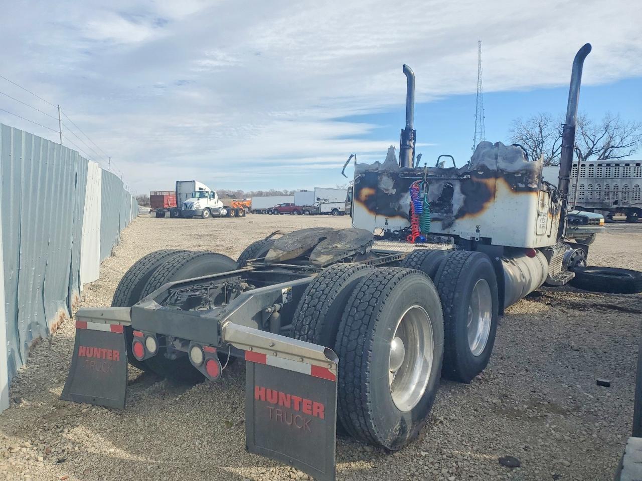 2020 PETERBILT 567