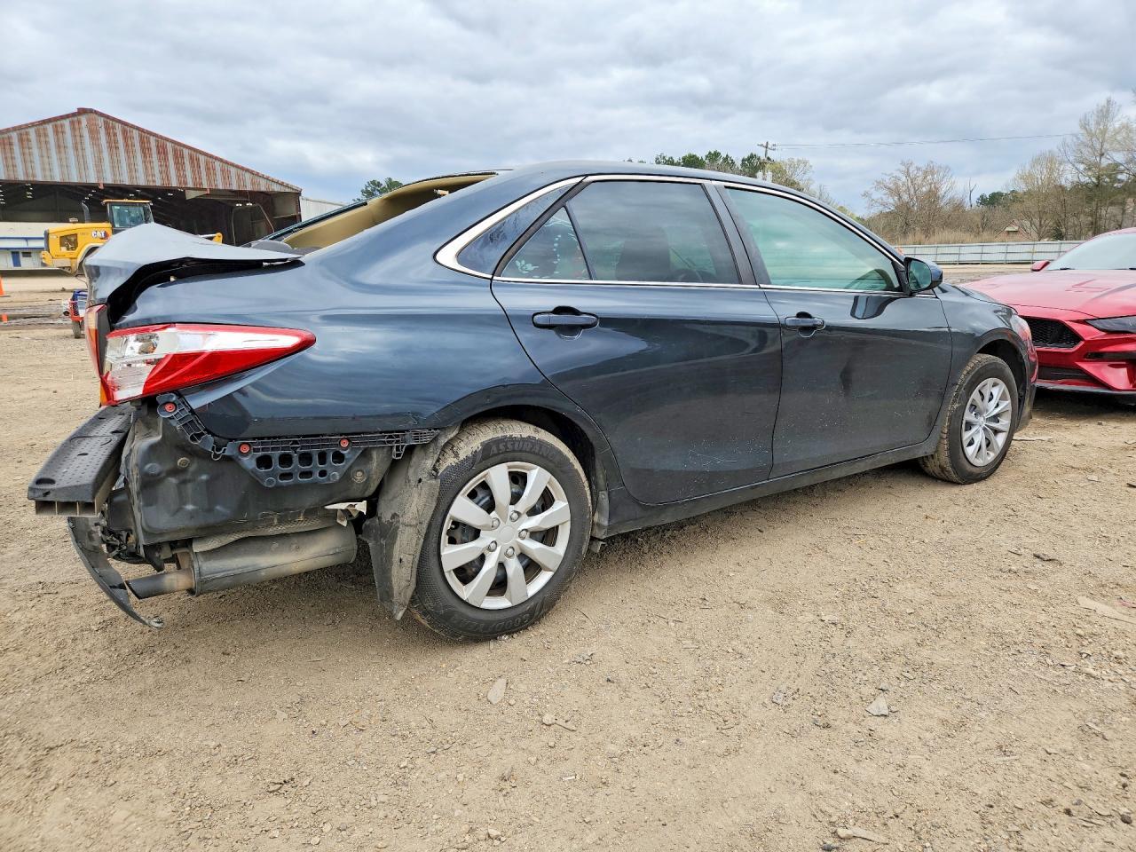 2015 TOYOTA CAMRY
