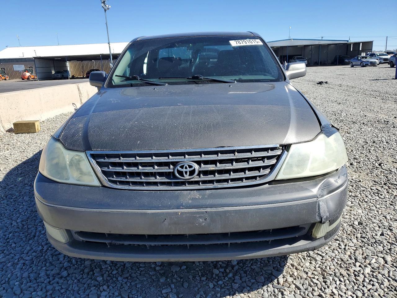 2004 TOYOTA Avalon