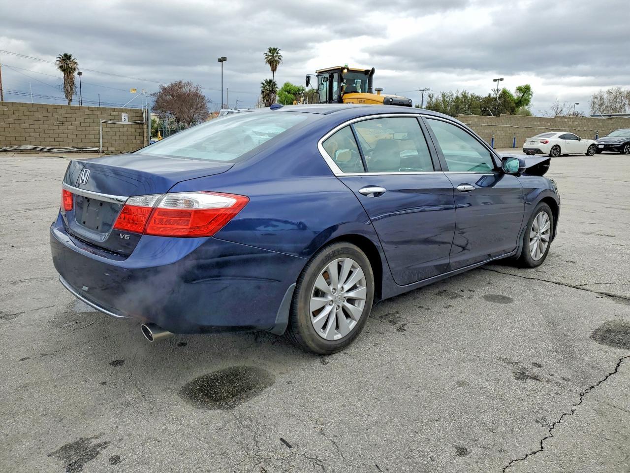2015 HONDA ACCORD