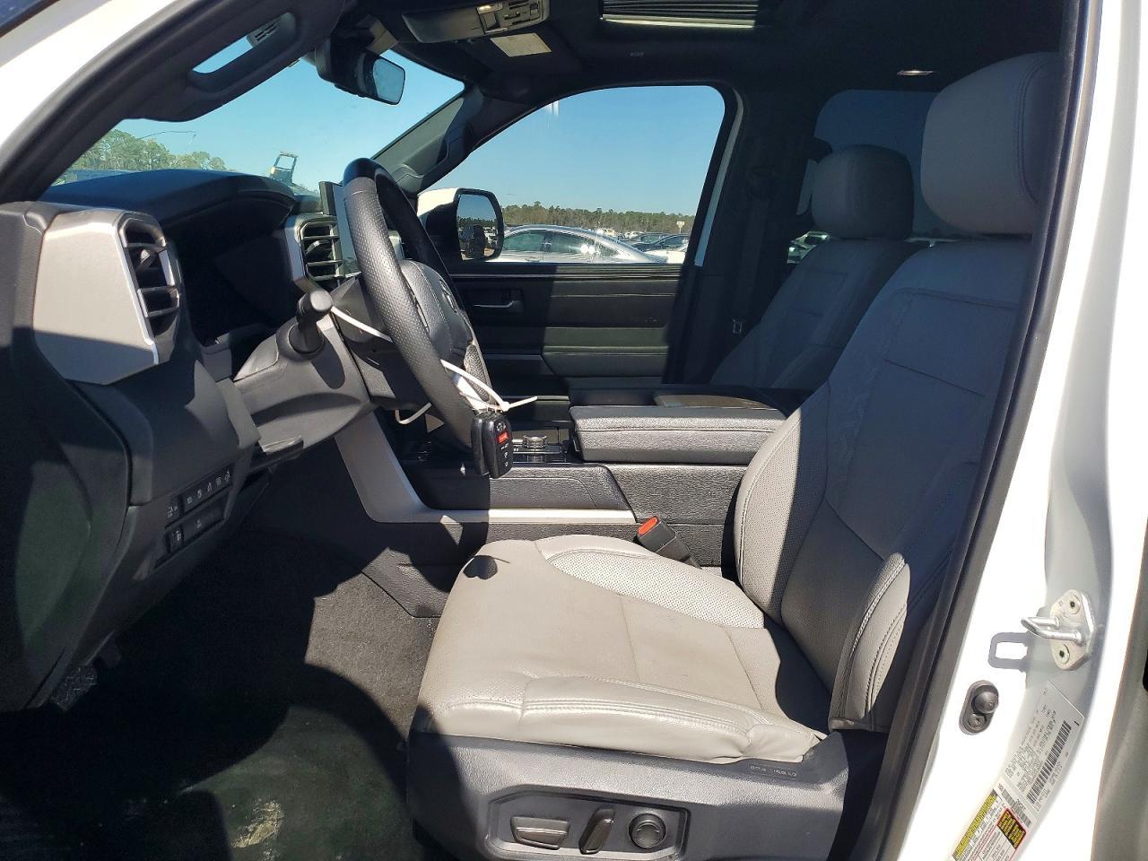 2025 TOYOTA Sequoia