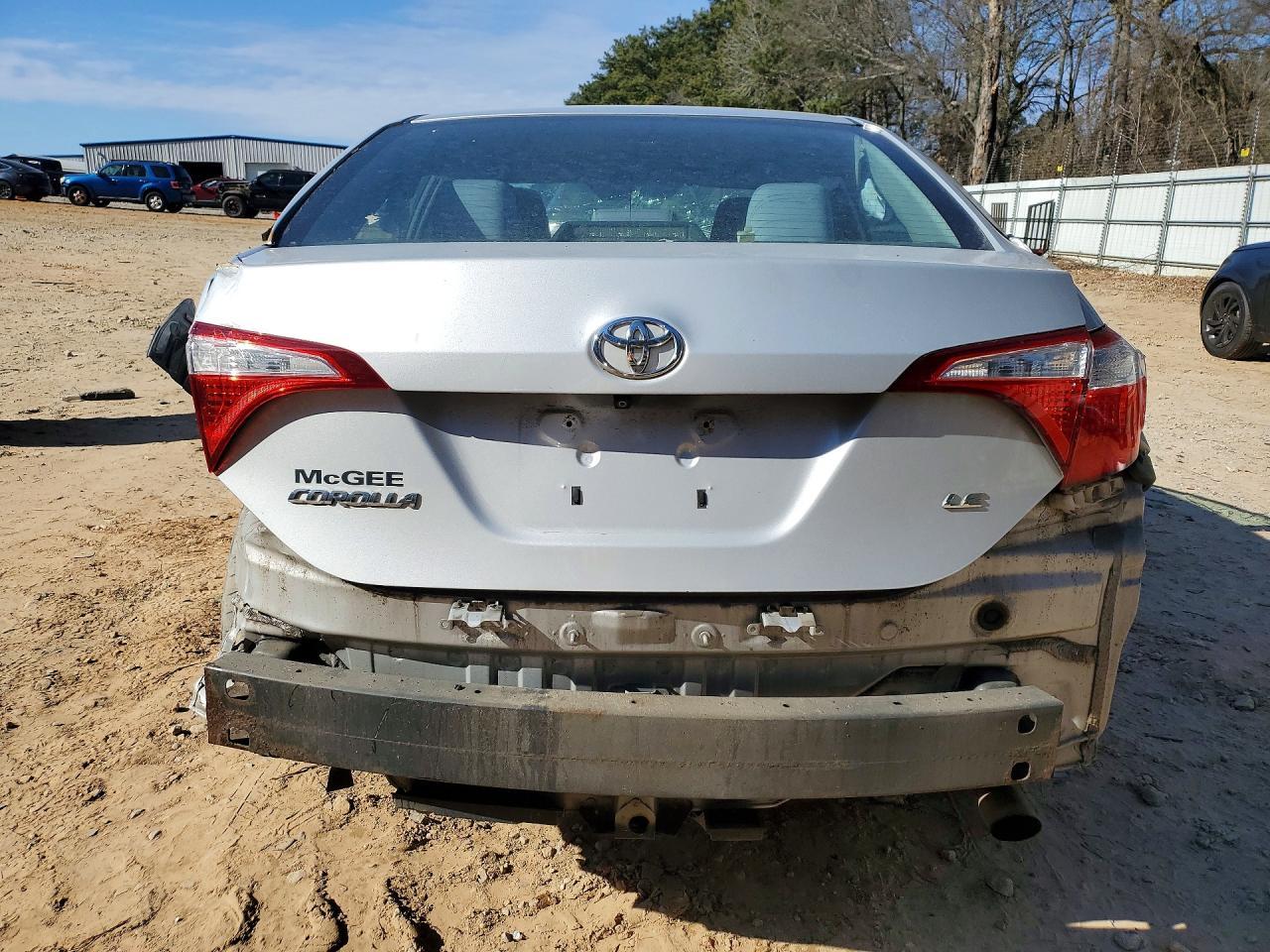 2015 TOYOTA COROLLA