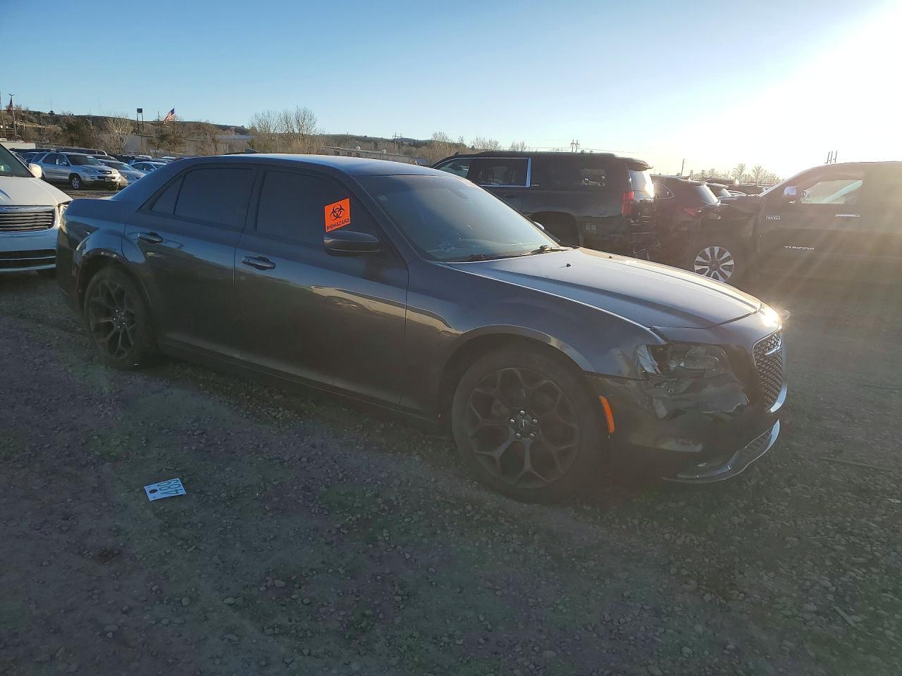 2019 CHRYSLER 300