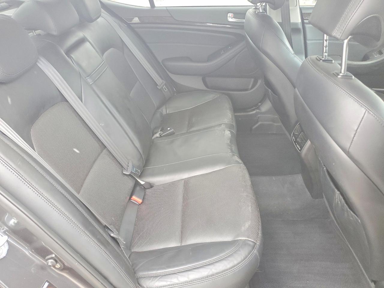 2014 KIA Cadenza