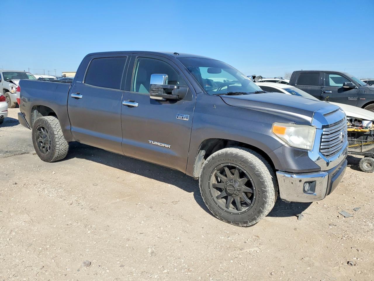 2017 TOYOTA TUNDRA
