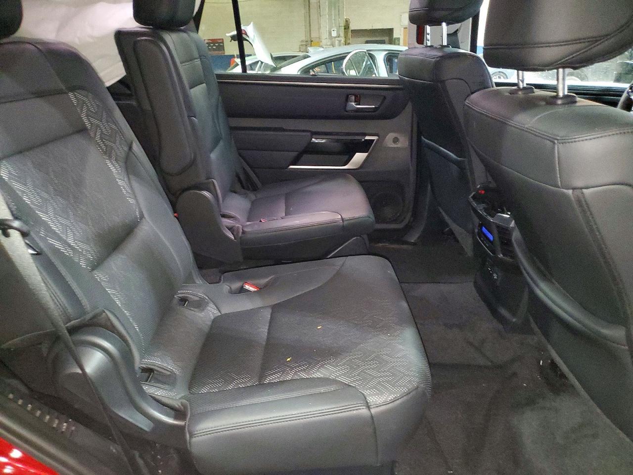 2024 TOYOTA Sequoia