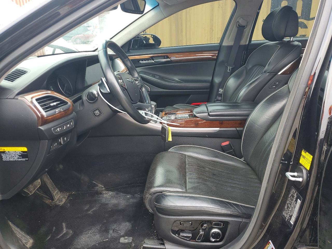2017 GENESIS G90
