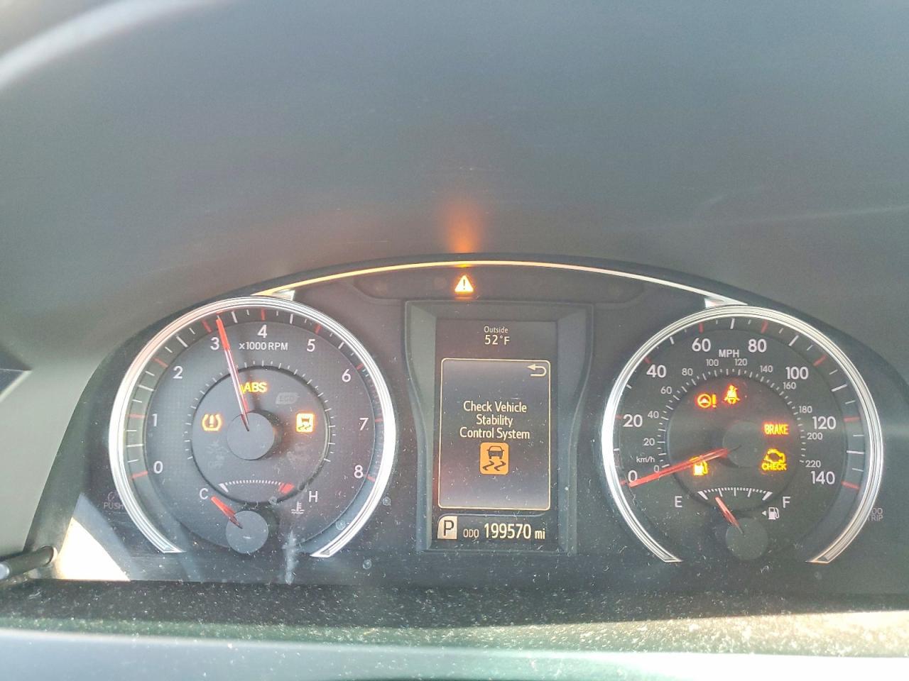2016 TOYOTA CAMRY