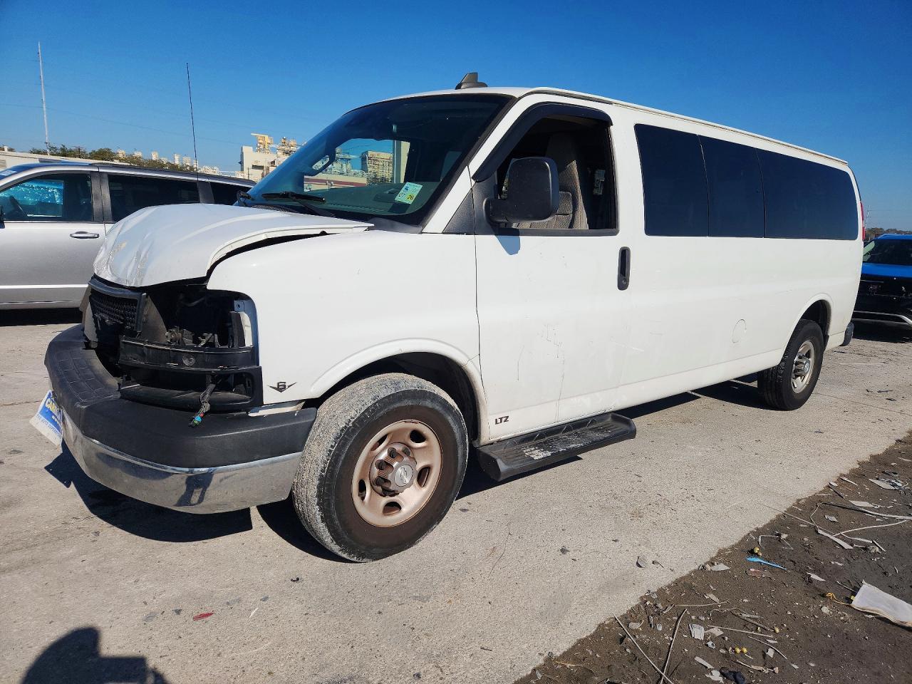 2019 CHEVROLET Express 3500
