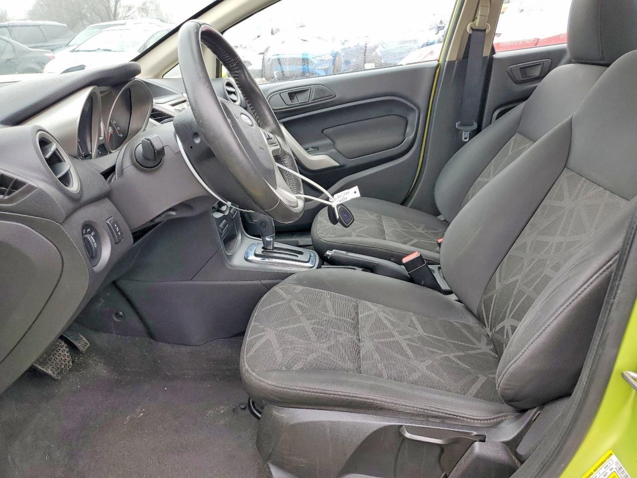 2011 FORD Fiesta