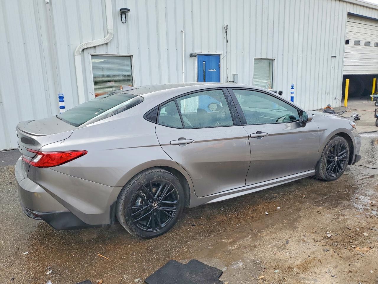 2025 TOYOTA CAMRY