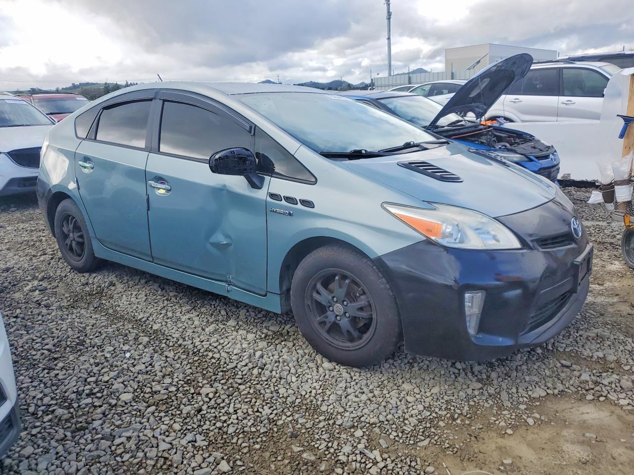 2013 TOYOTA PRIUS