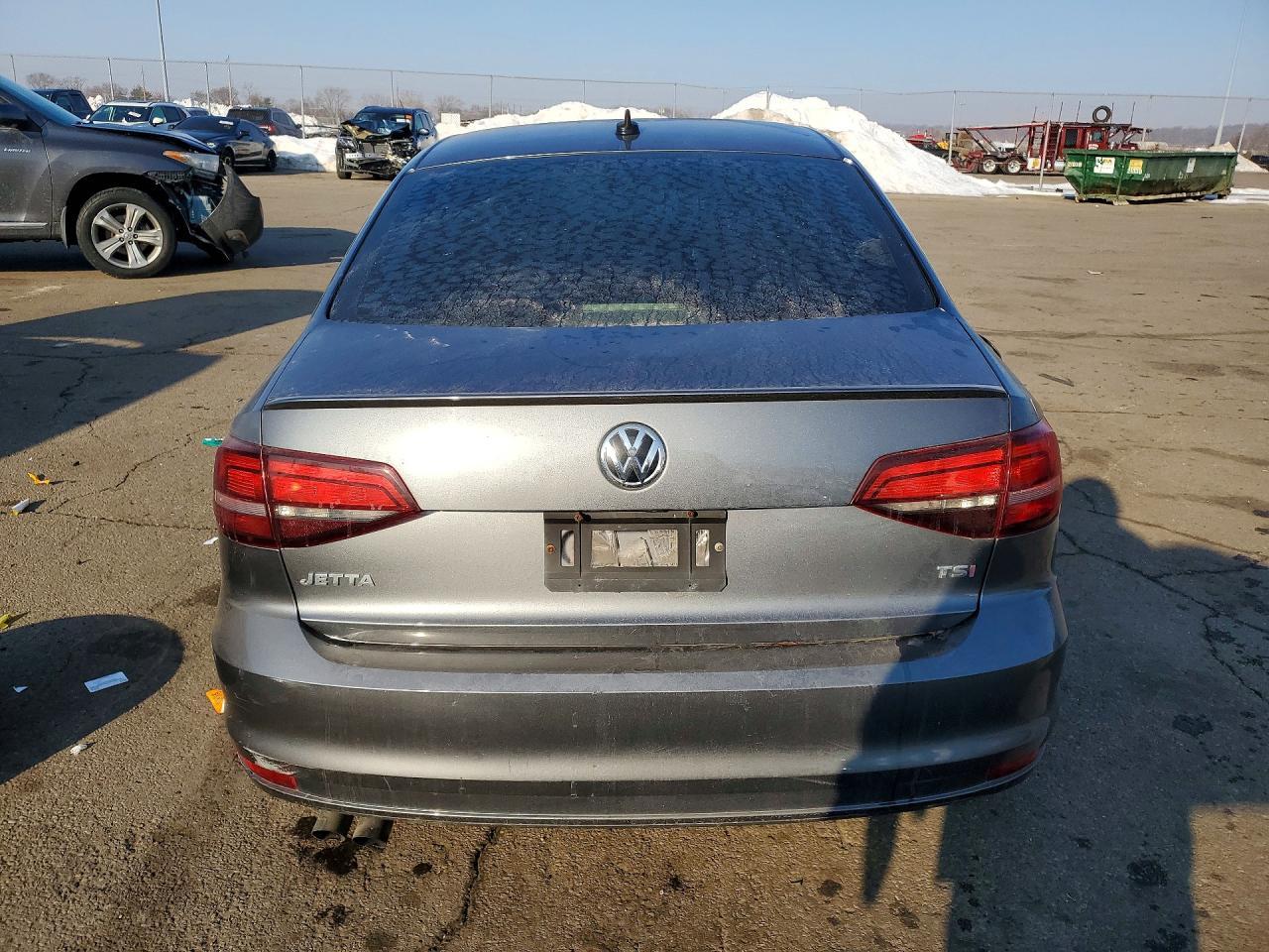 2016 VOLKSWAGEN JETTA